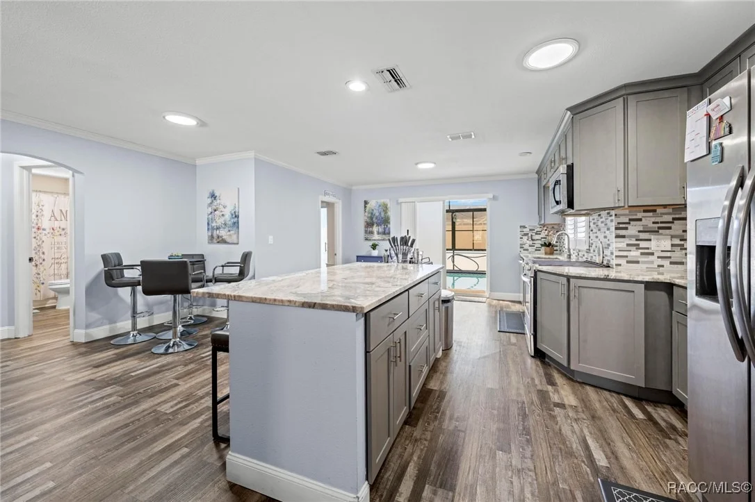 Photo of 2399 Gallagher Avenue