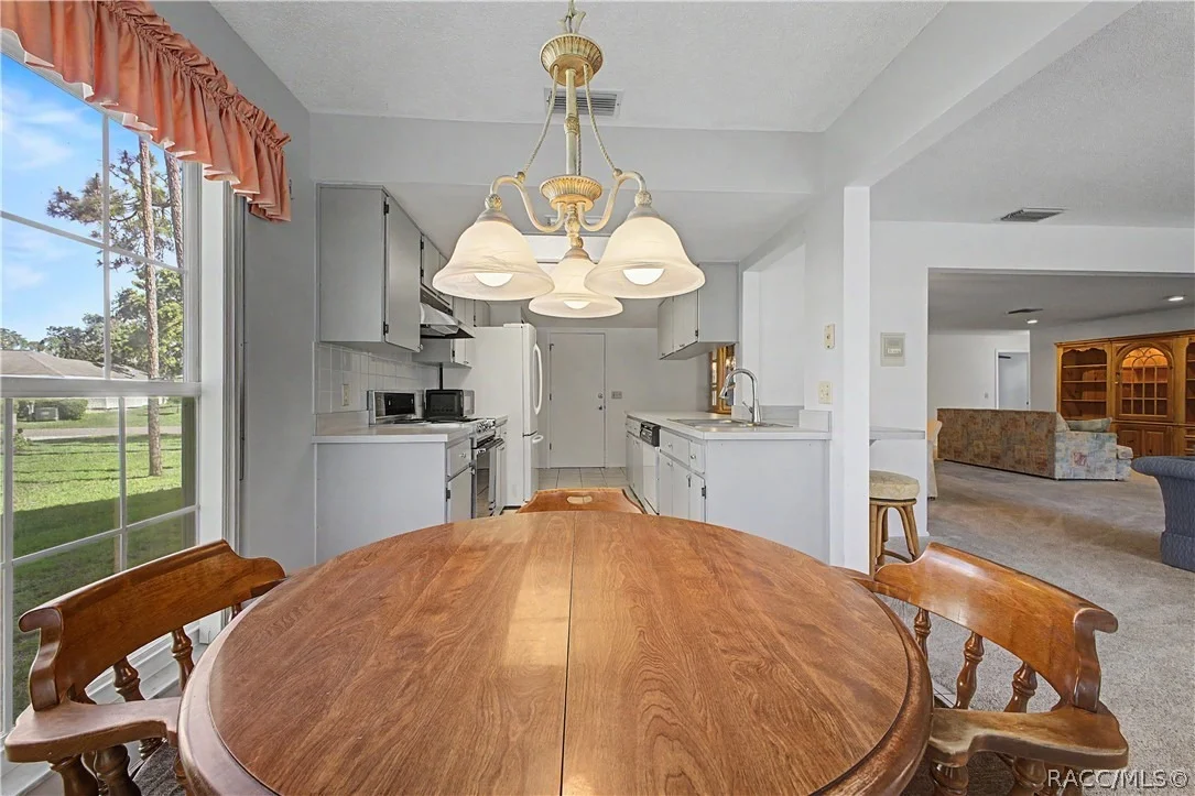 Photo of 7088 Crown Oaks Drive