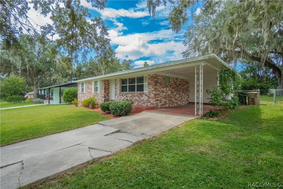 Photo of 658 SE 33rd Avenue