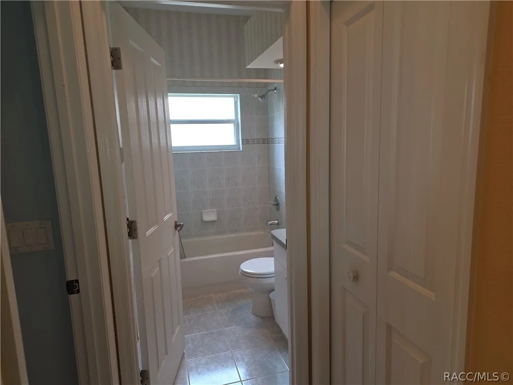 Photo of 836 W Silver Meadow Loop
