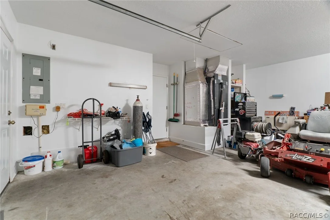 Photo of 270 N Grandview Avenue