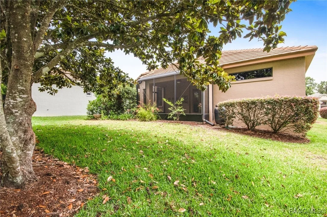 Photo of 1052 W DIAMOND SHORE Loop