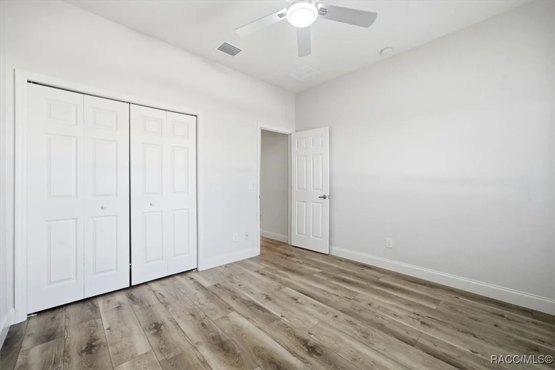 Photo of 1650 W Laurel Glen Path