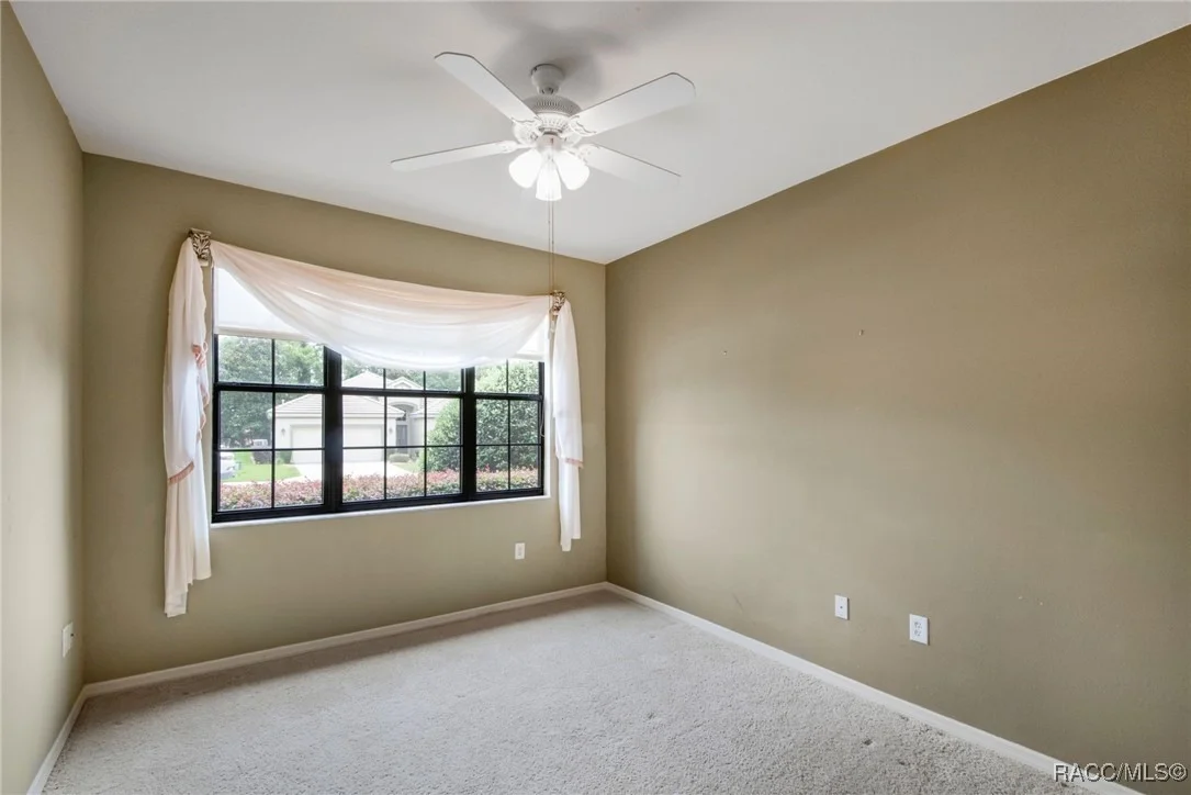 Photo of 1052 W DIAMOND SHORE Loop