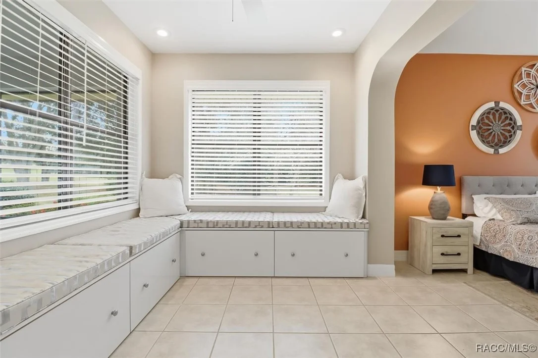 Photo of 3351 N Hidden Valley Point
