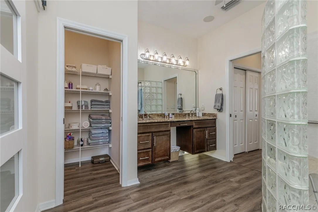 Photo of 639 W Doerr Path