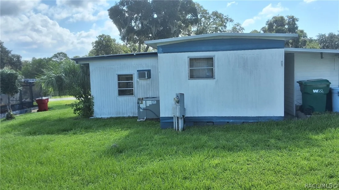 Photo of 2488 Park Point