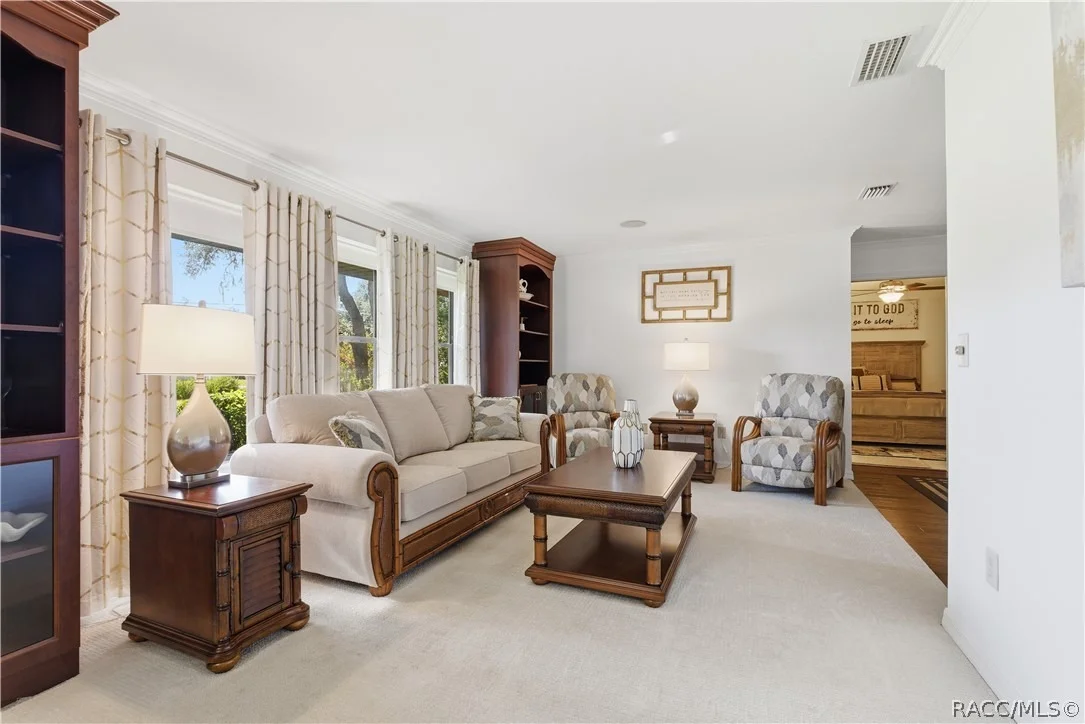 Photo of 335 W Pearson Street