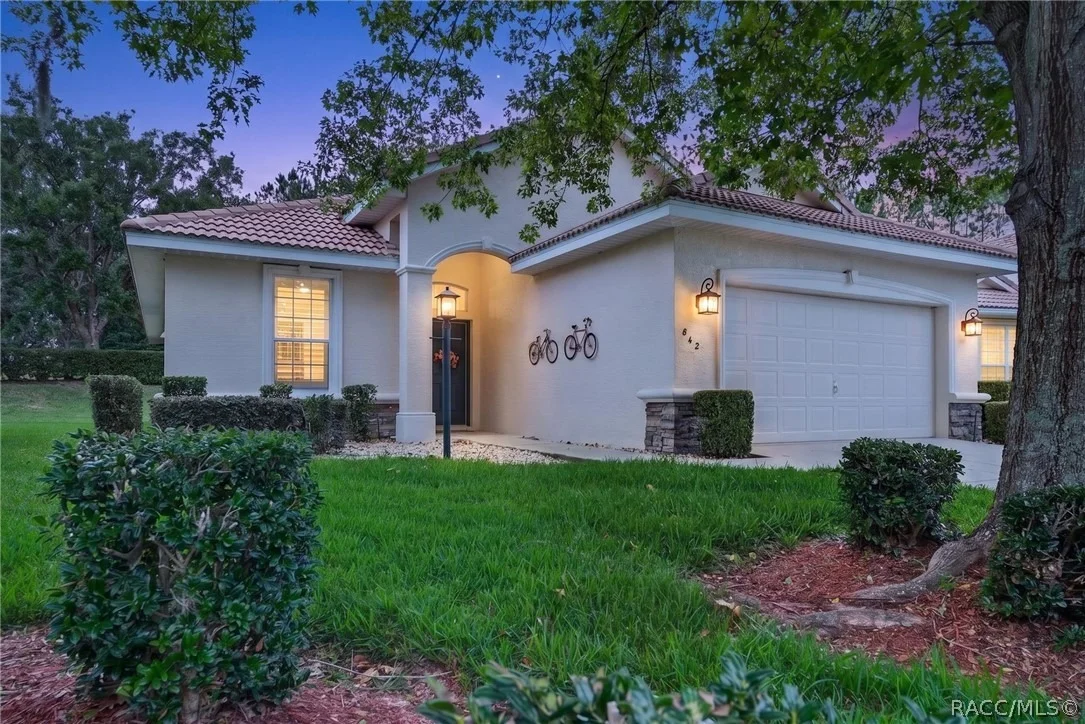 Photo of 842 W Silver Meadow Loop