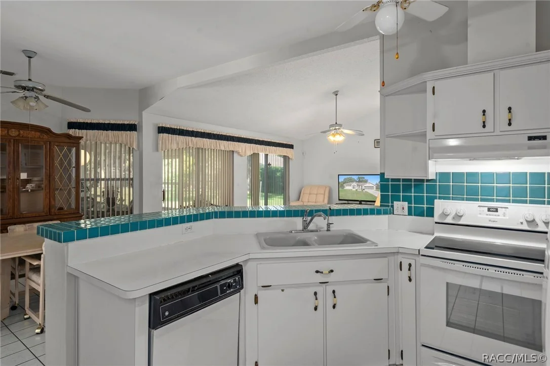 Photo of 1241 Persian Avenue