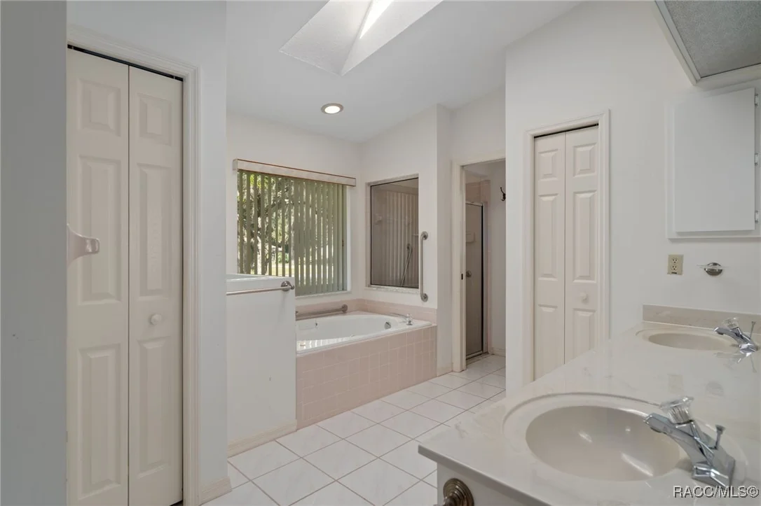Photo of 3059 N Chandler Drive