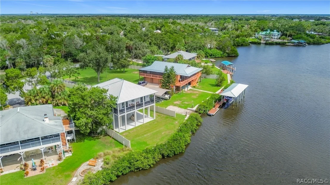 Photo of 1625 S Wallace Point