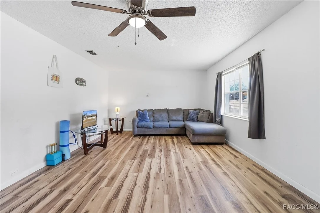 Photo of 5284 Springwood Road