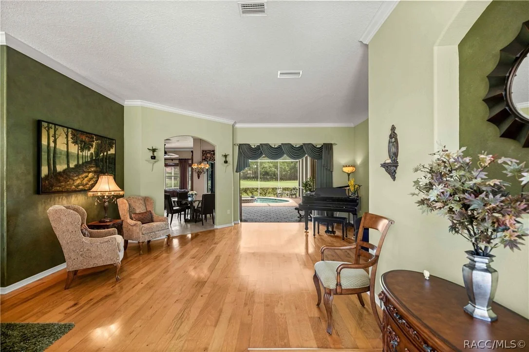 Photo of 1611 N Dimaggio Path