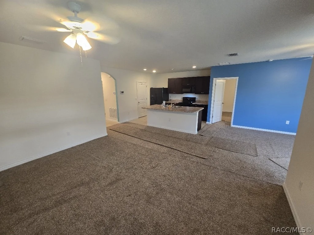 Photo of 559 W Runyon Loop