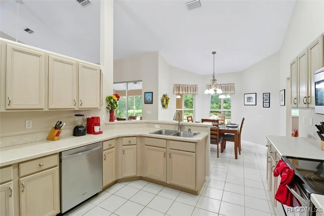 Photo of 6337 N Whispering Oak Loop