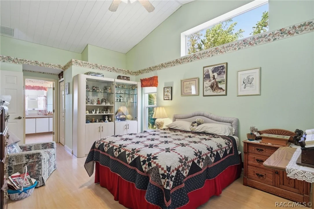 Photo of 25 N Aspen Point