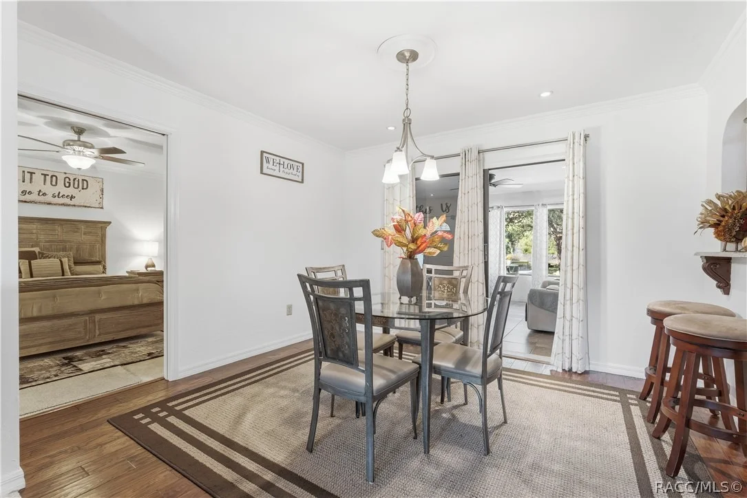Photo of 335 W Pearson Street