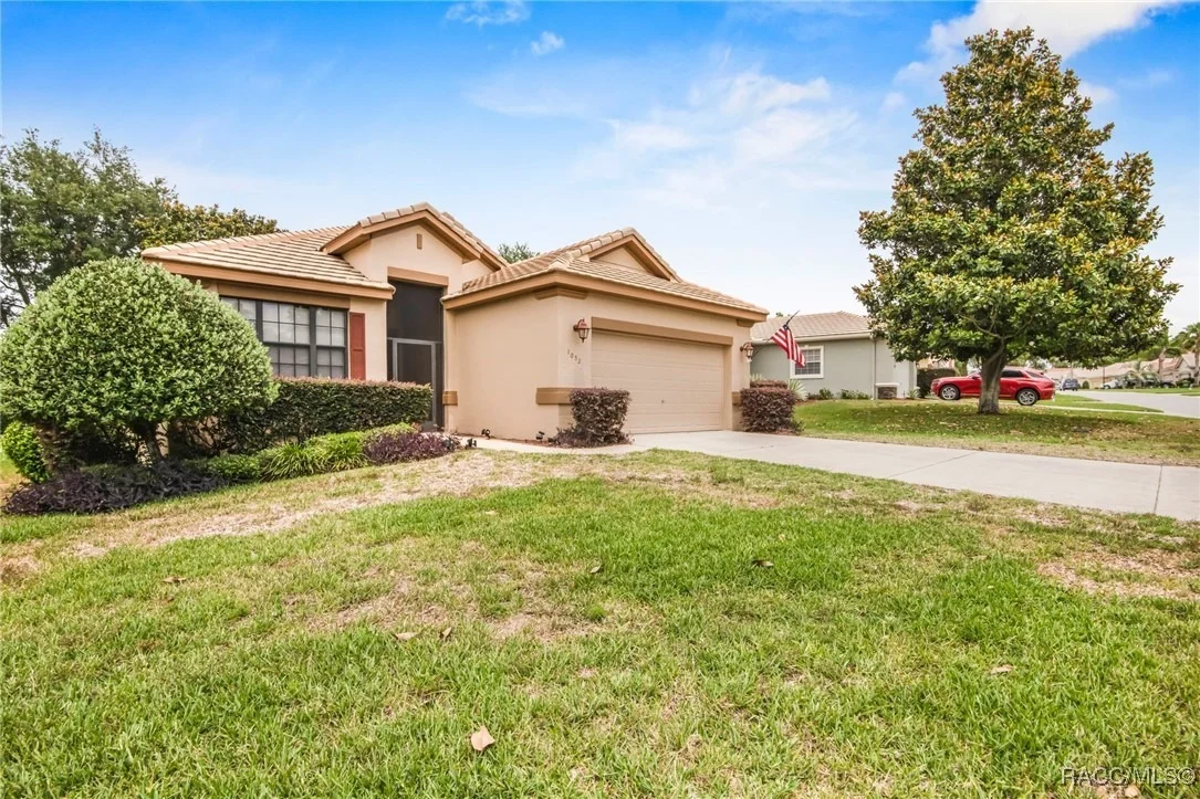 Photo of 1052 W DIAMOND SHORE Loop