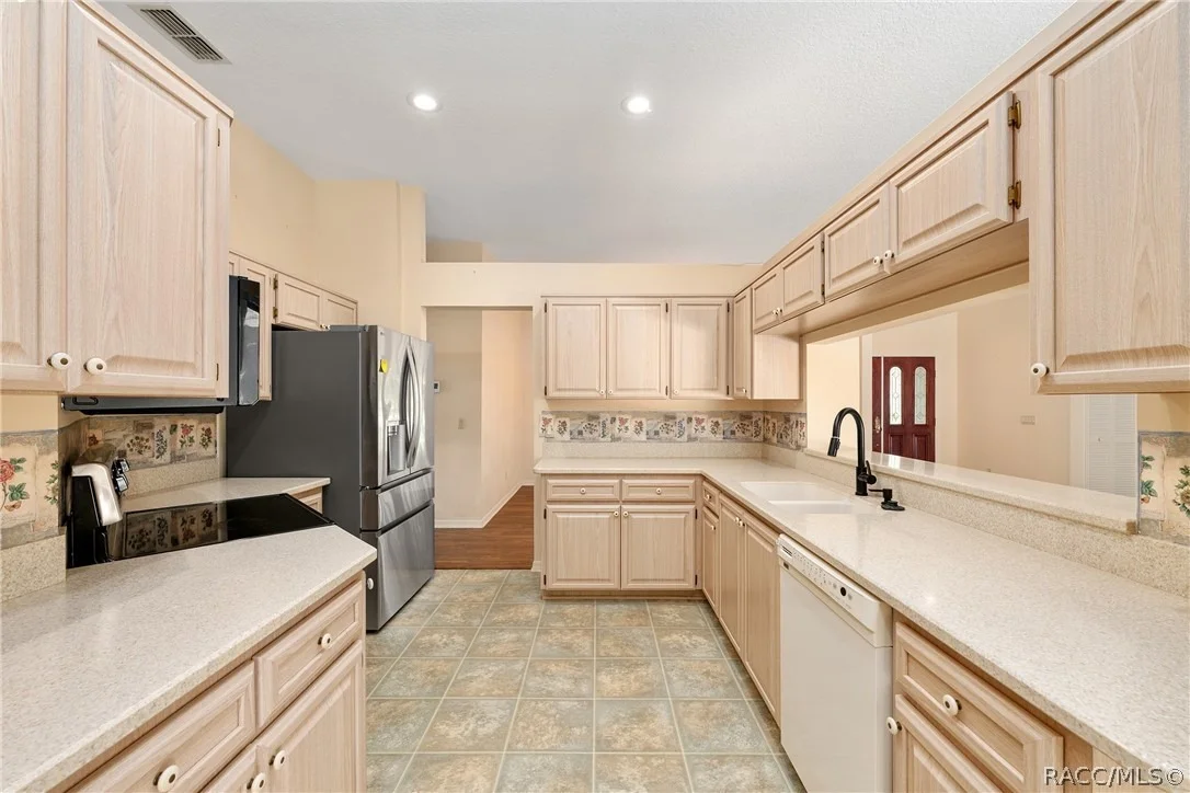 Photo of 4611 N Rushmore Loop