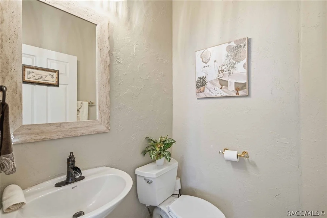 Photo of 1426 W Crossview Way