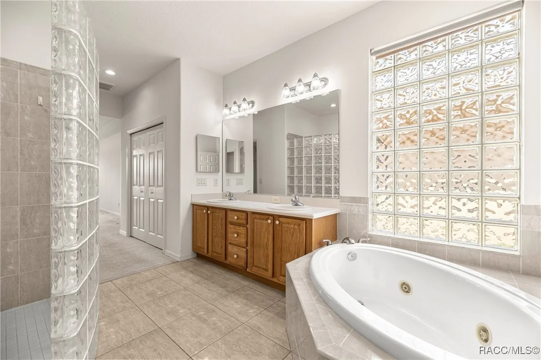Photo of 1328 W Diamond Shore Loop