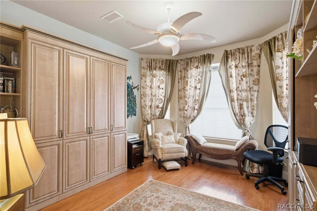 Photo of 1426 W Crossview Way