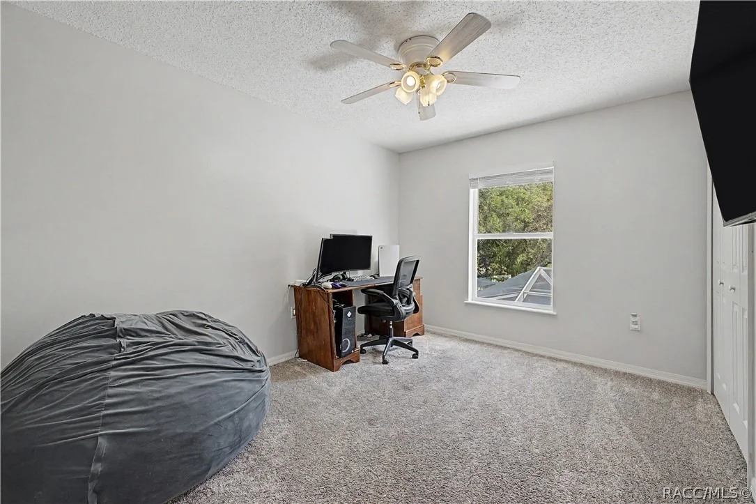 Photo of 1382 Larkin Road
