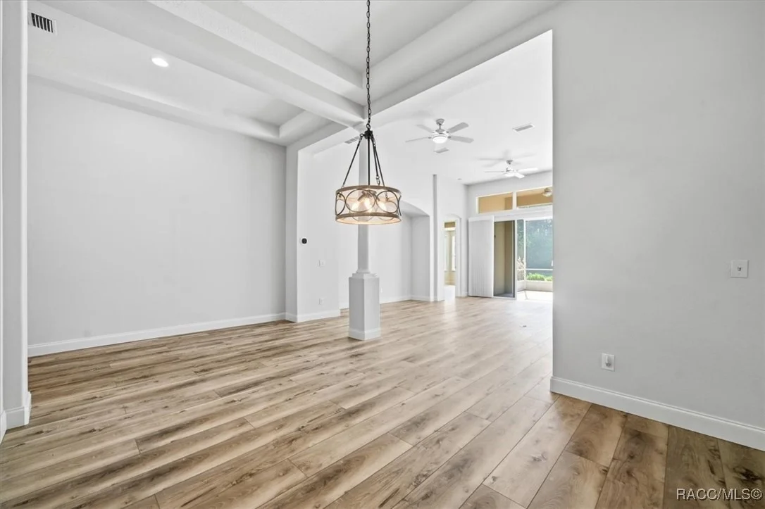 Photo of 1650 W Laurel Glen Path