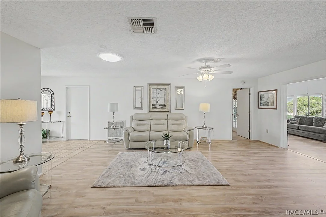 Photo of 6347 Darien Way