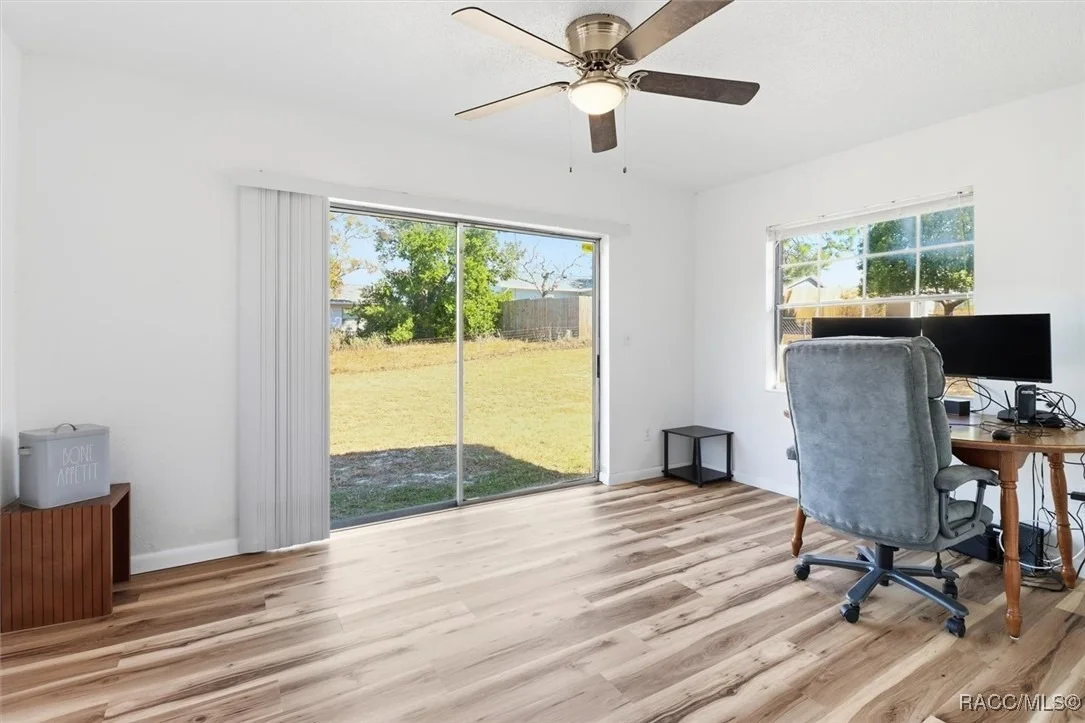 Photo of 5284 Springwood Road