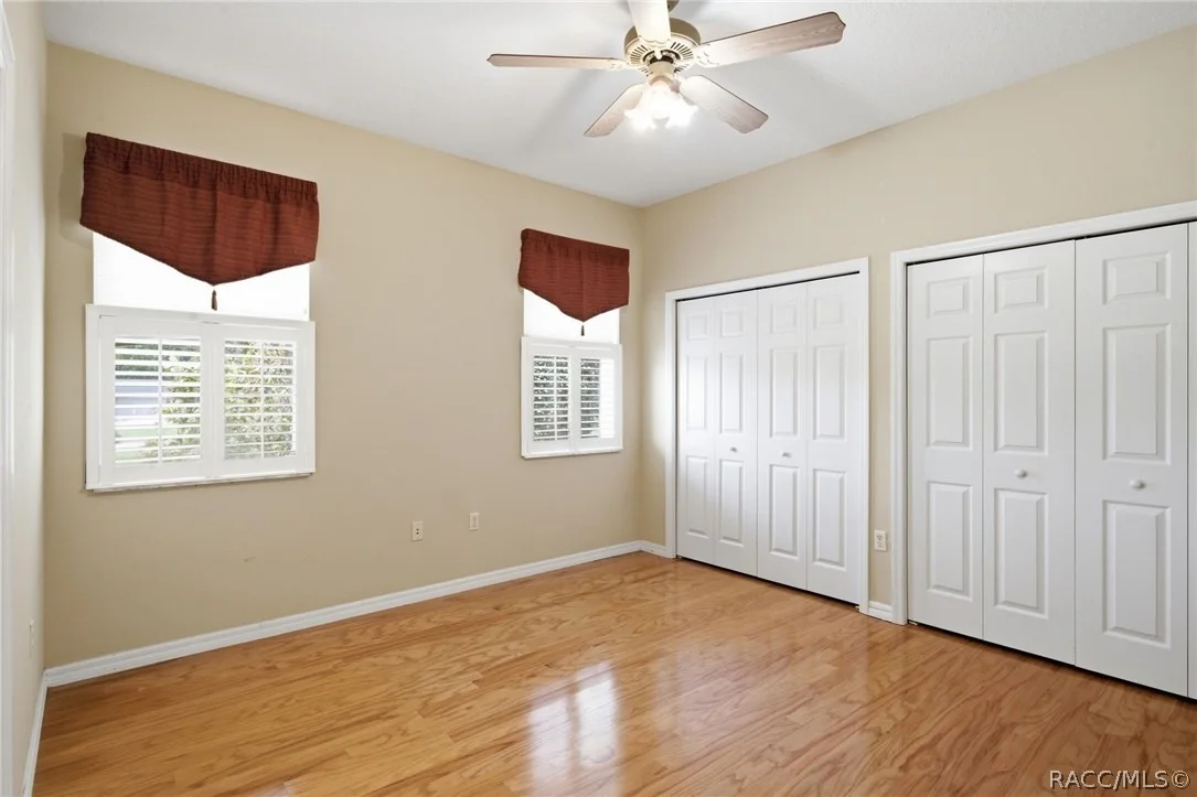 Photo of 926 E Triple Crown Loop