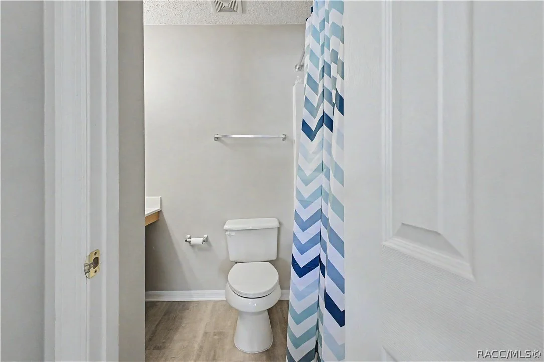 Photo of 1382 Larkin Road