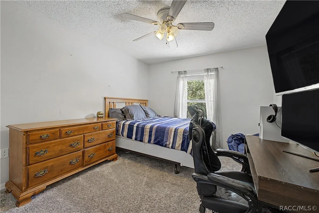 Photo of 1382 Larkin Road