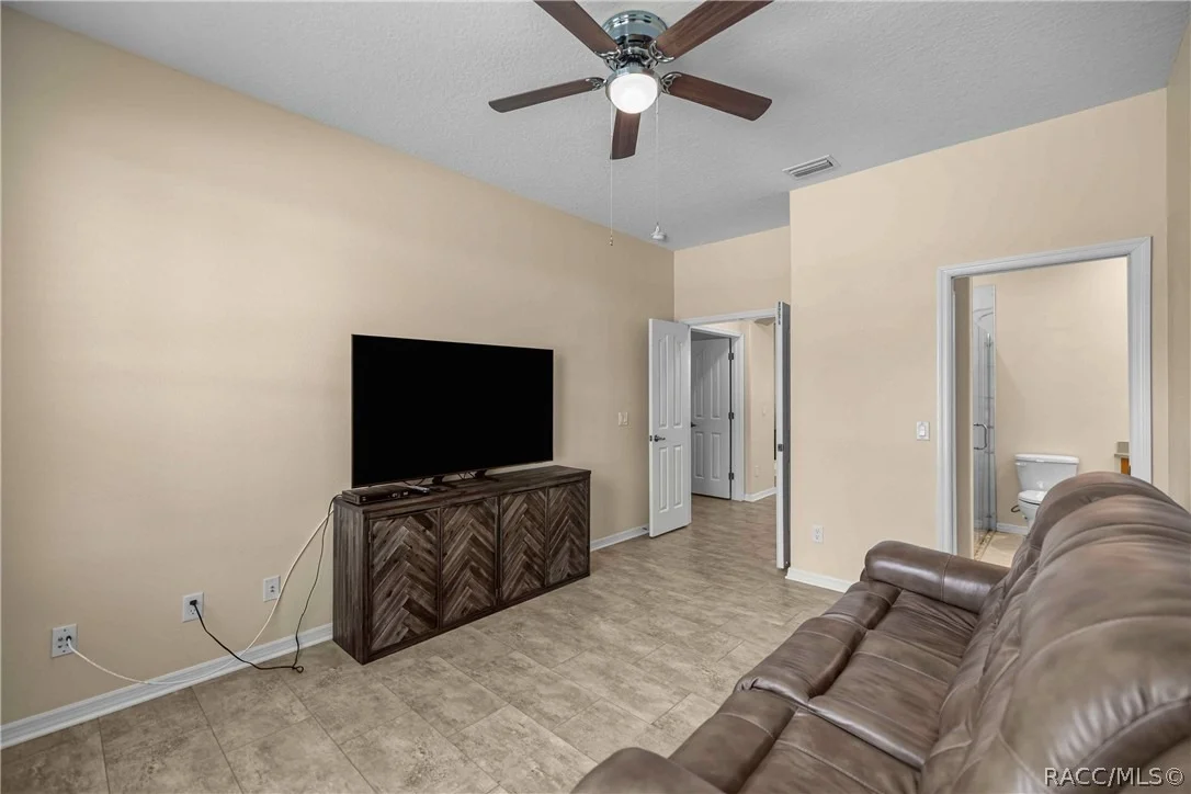 Photo of 984 W Skyview Crossing Drive
