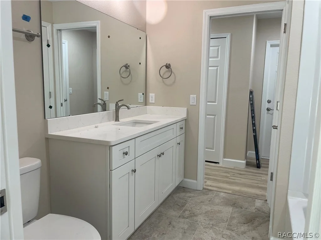 Photo of 6532 N Iris Drive
