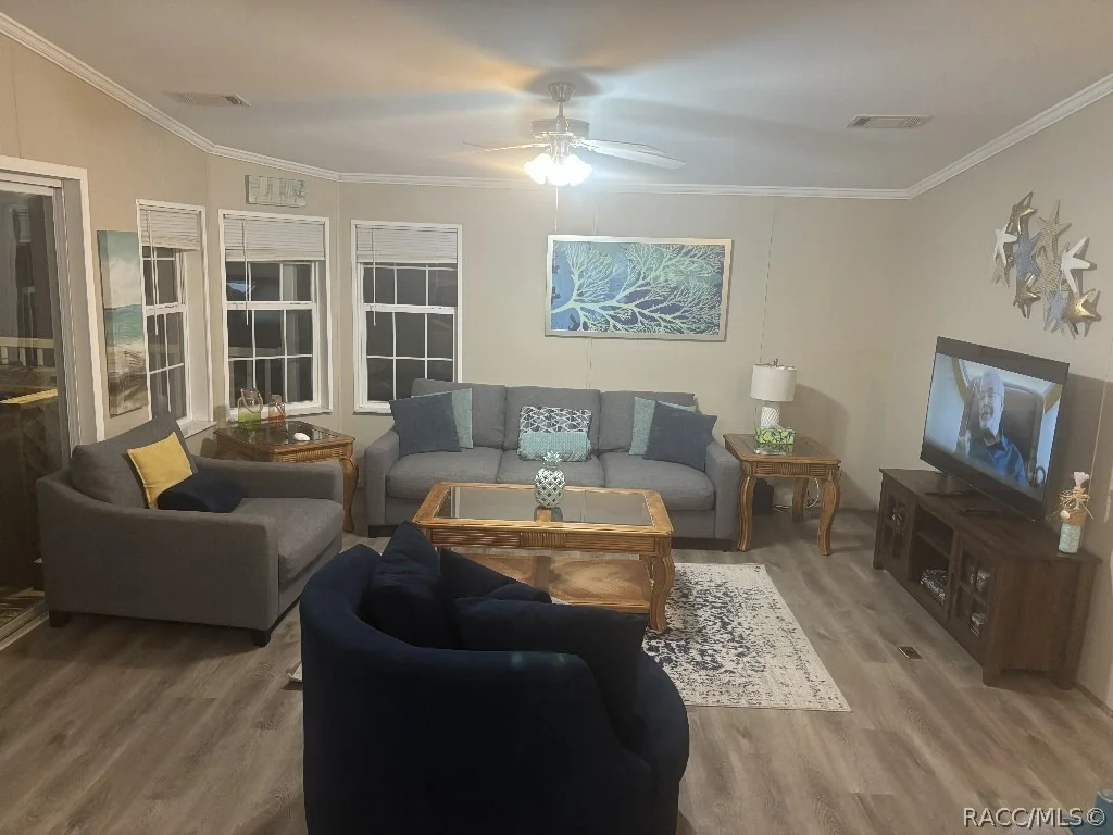 Photo of 1126 S Urchin Point