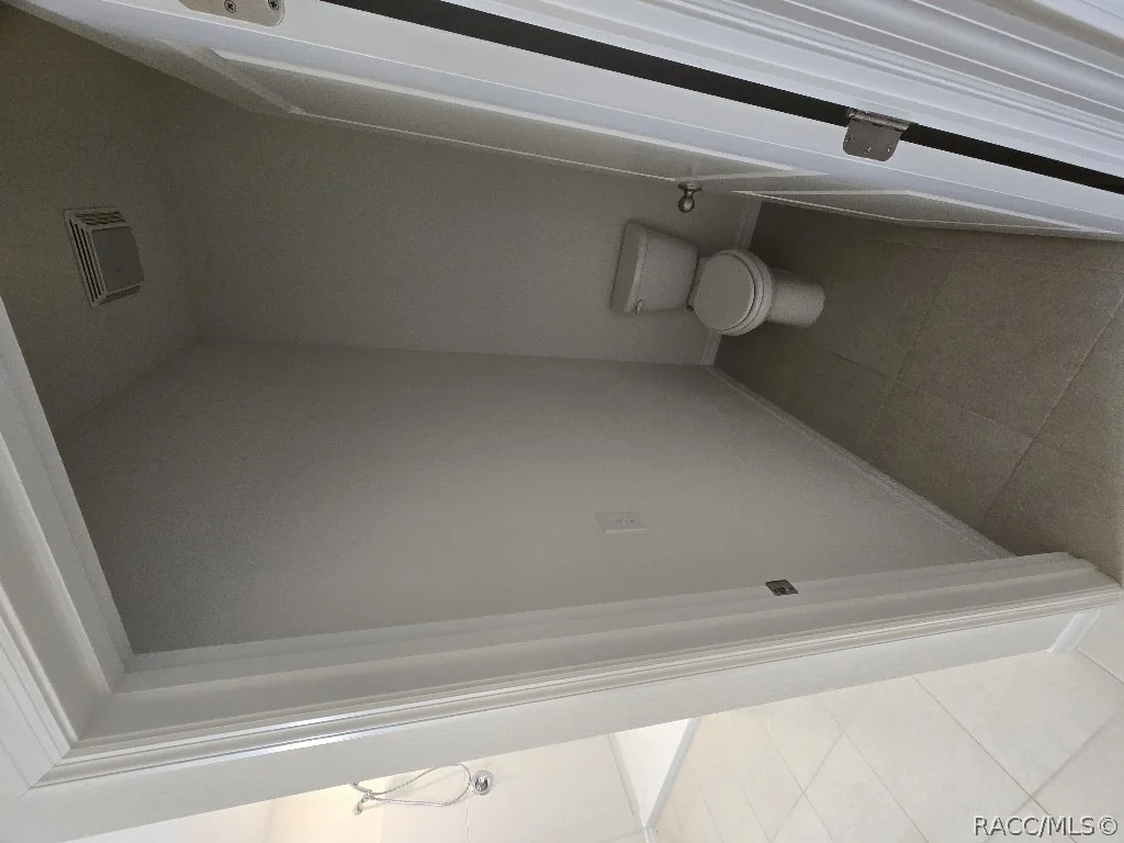 Photo of 559 W Runyon Loop