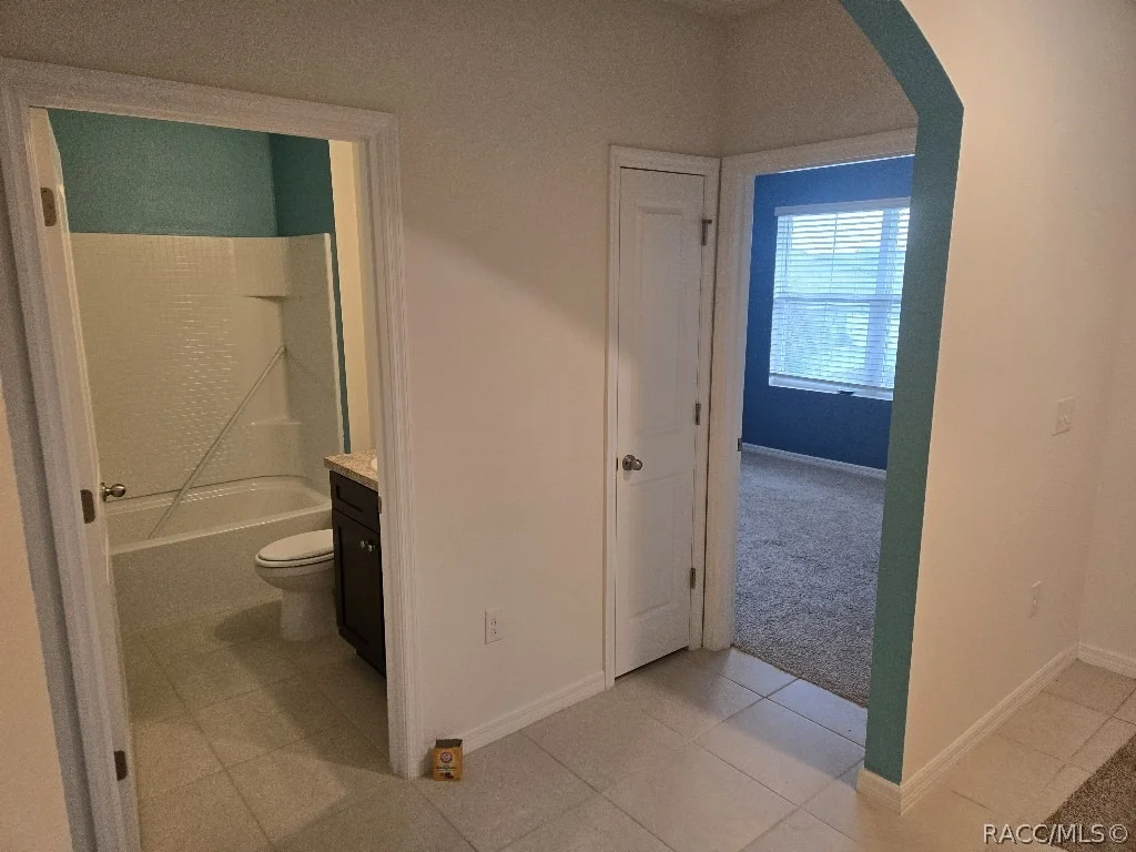 Photo of 559 W Runyon Loop