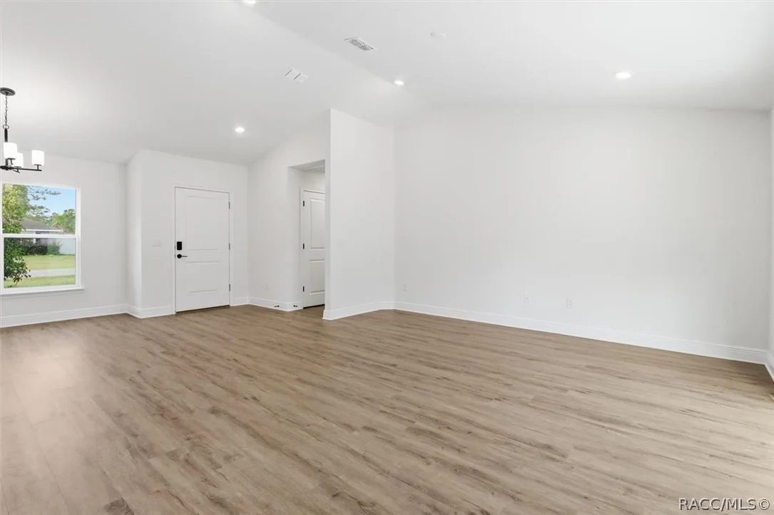 Photo of 2389 W Pinegrove Drive