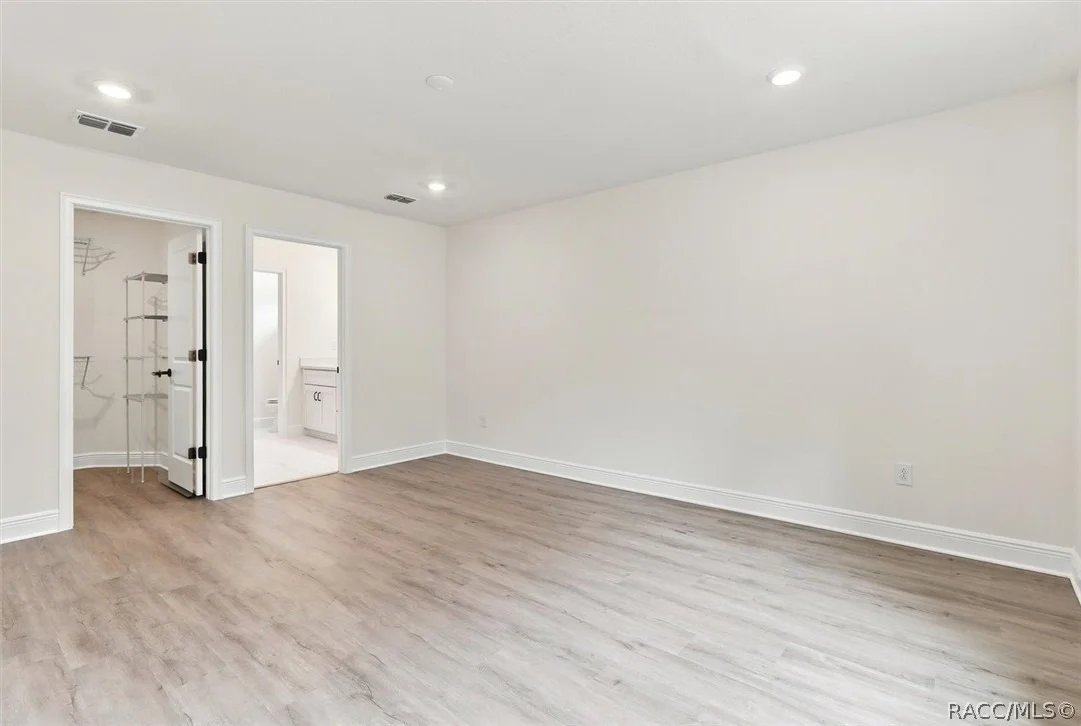 Photo of 876 N Currier Point