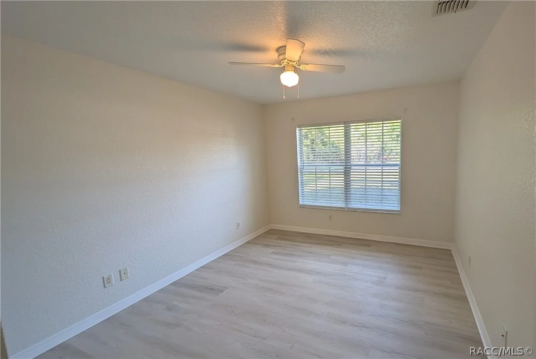 Photo of 4023 N Eagle Nest Point