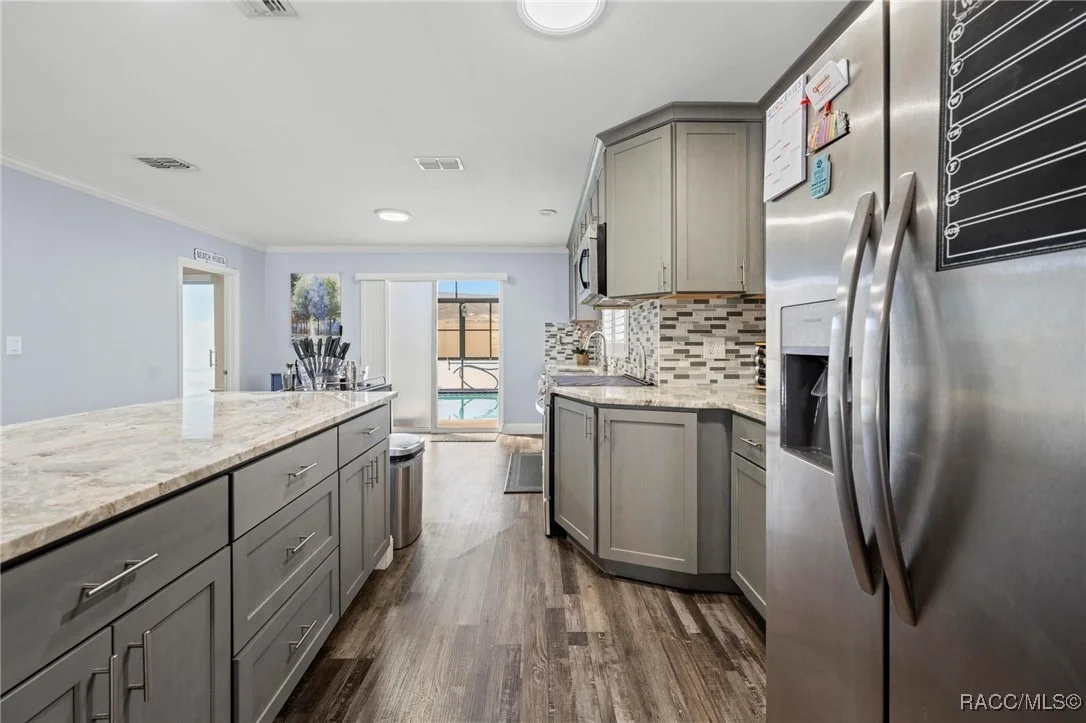 Photo of 2399 Gallagher Avenue