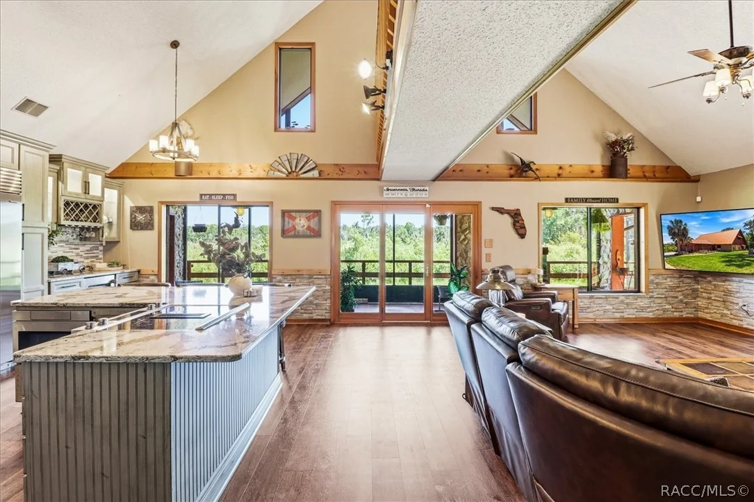 Photo of 1471 N Lagoon Point