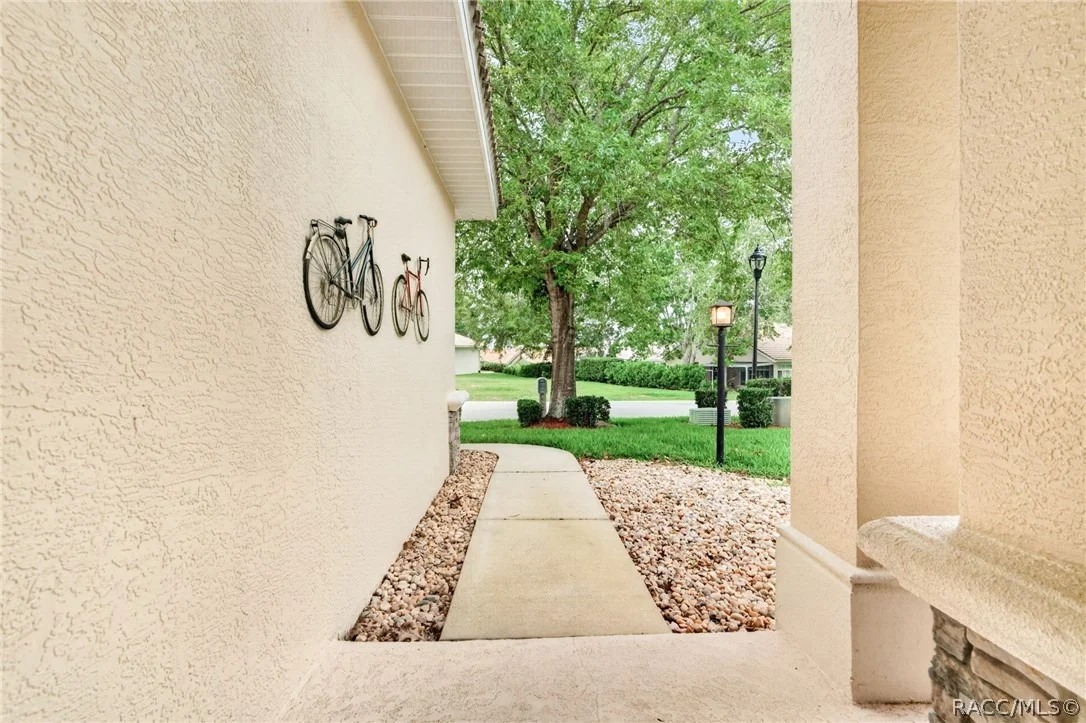 Photo of 842 W Silver Meadow Loop
