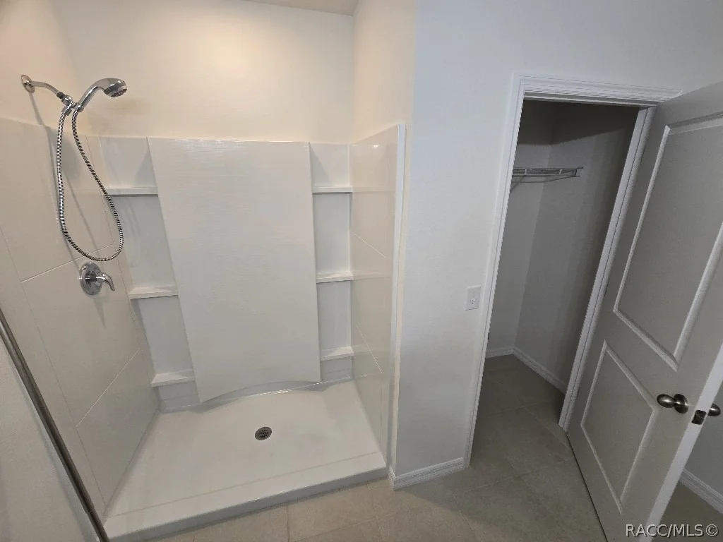 Photo of 559 W Runyon Loop