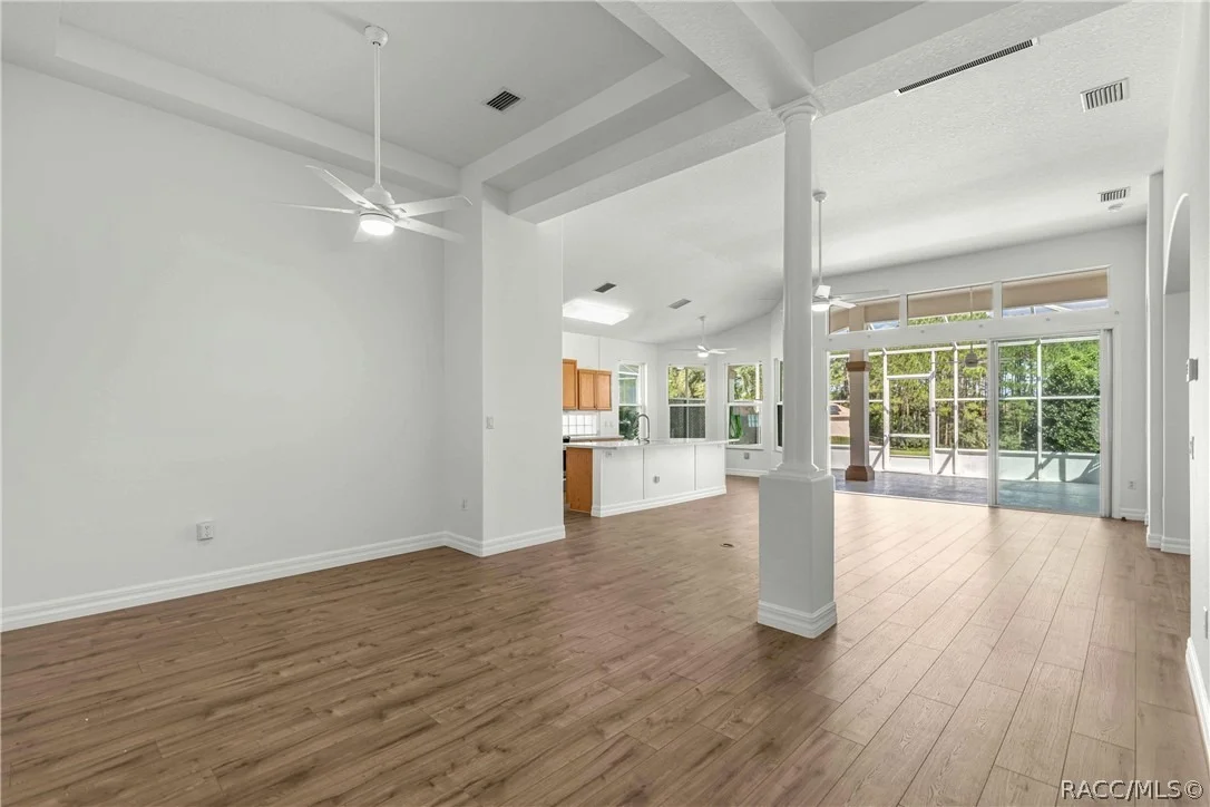 Photo of 105 W Doerr Path