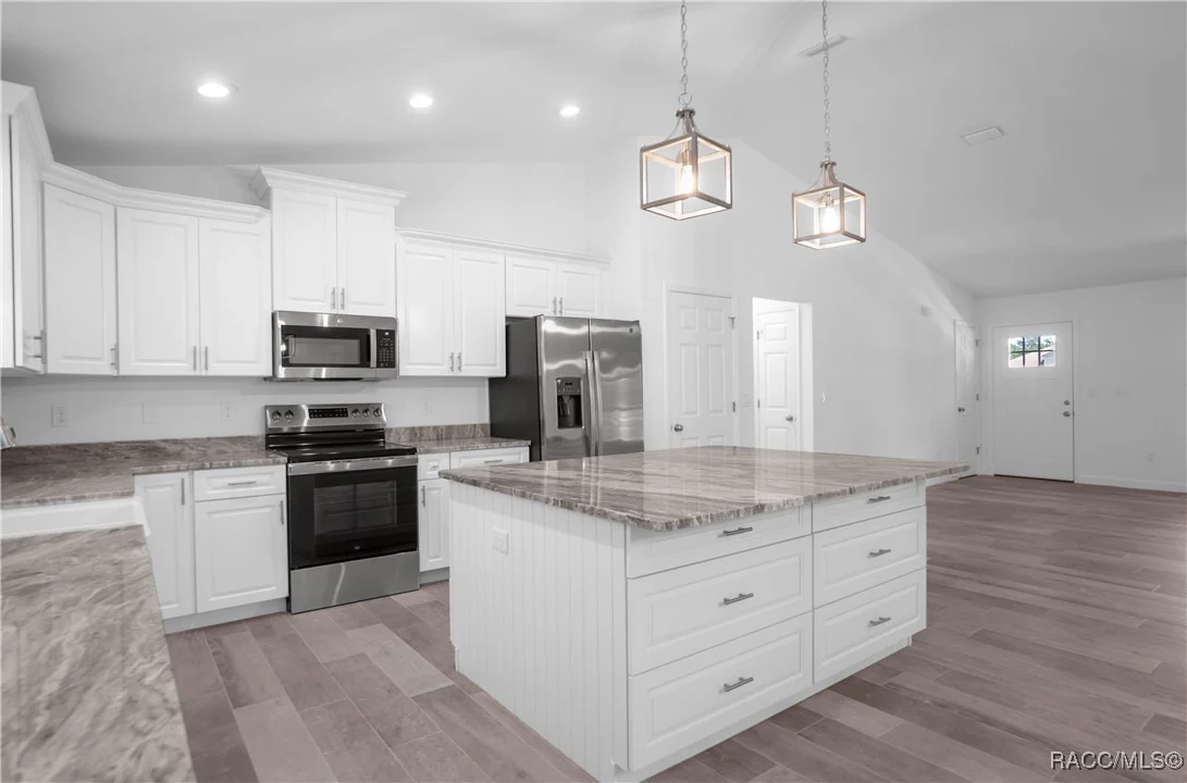 Photo of 530 N Highview Avenue