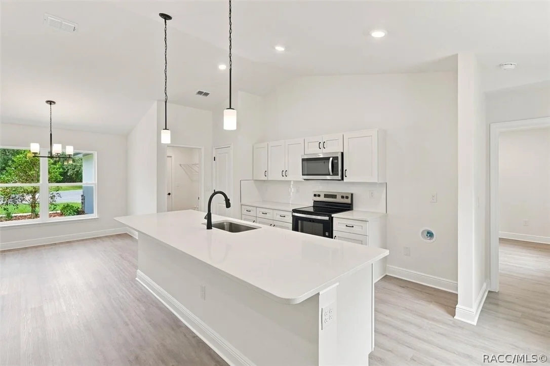 Photo of 876 N Currier Point