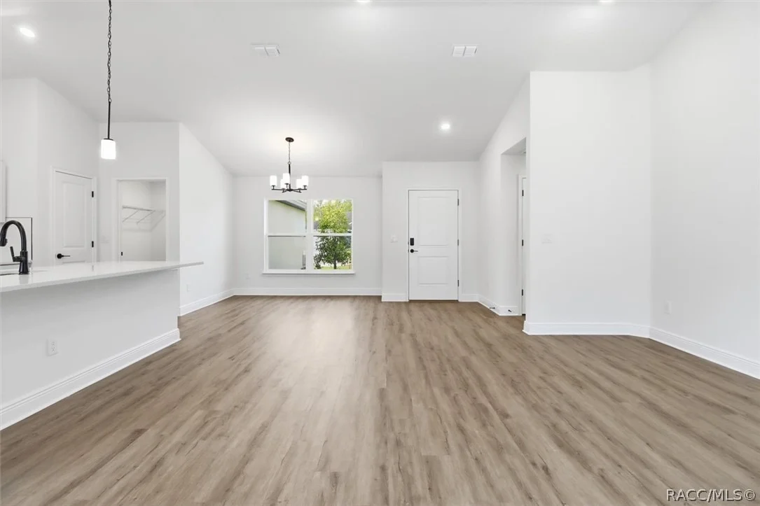 Photo of 2389 W Pinegrove Drive